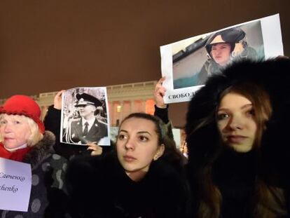 Concentraci&oacute;n en la plaza de la Independencia de Kiev para pedir la liberaci&oacute;n de la piloto ucrania Nadiya Savchenko, detenida en Rusia. 