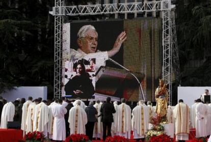 Momento de la misa celebrada por el cardenal arzobispo de Madrid Rouco Varela