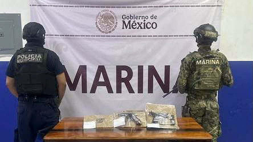 Un operativo de la Marina detiene a 54 personas en Colima