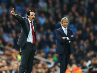 Emery junto a Pellegrini, en el Etihad.