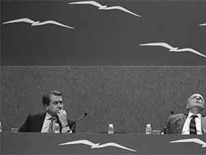 Xosé Cuiña y Manuel Fraga, durante un congreso del PP gallego celebrado en Santiago de Compostela.