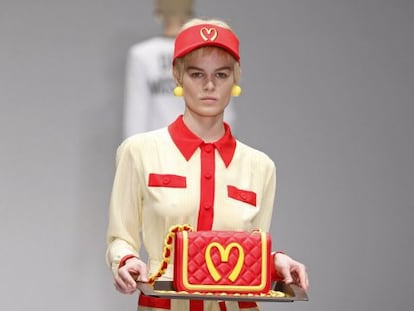 Un diseño de Jeremy Scott para Moschino.