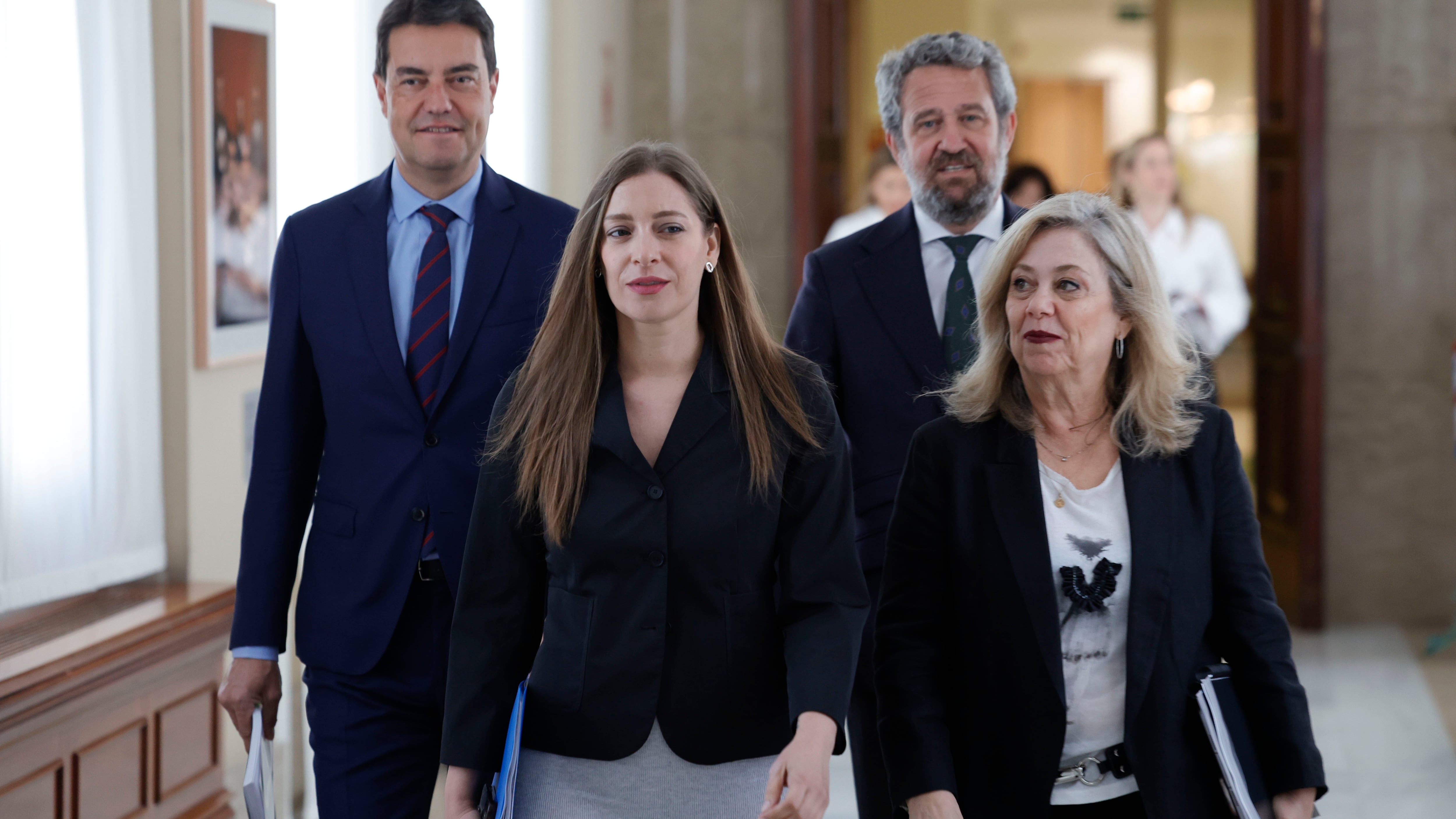 El PP se lanza en tromba contra el Gobierno por la imputación de Zapatero: “Los capos de la trama empiezan a caer”