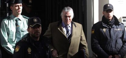 El extesorero del PP Luis Bárcenas, llega a la fiscalía anticorrupción para declarar.