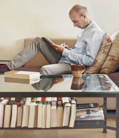 Harari, en un apartamento que utiliza como oficina en Tel Aviv.