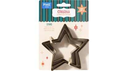 Vista del paquete de cortadores de galletas con forma de estrella.