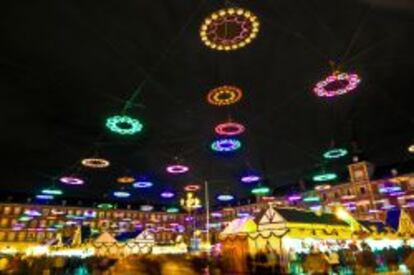 Mercado navide&ntilde;o en la plaza Mayor de Madrid.