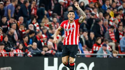 Yuri Berchiche, defensa del Athletic, celebra uno de sus dos goles al Mallorca.