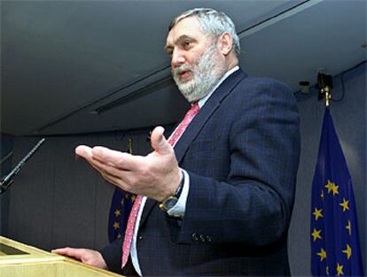 El comisario europeo de Agricultura, Franz Fischler, durante la presentación ayer de la reforma.