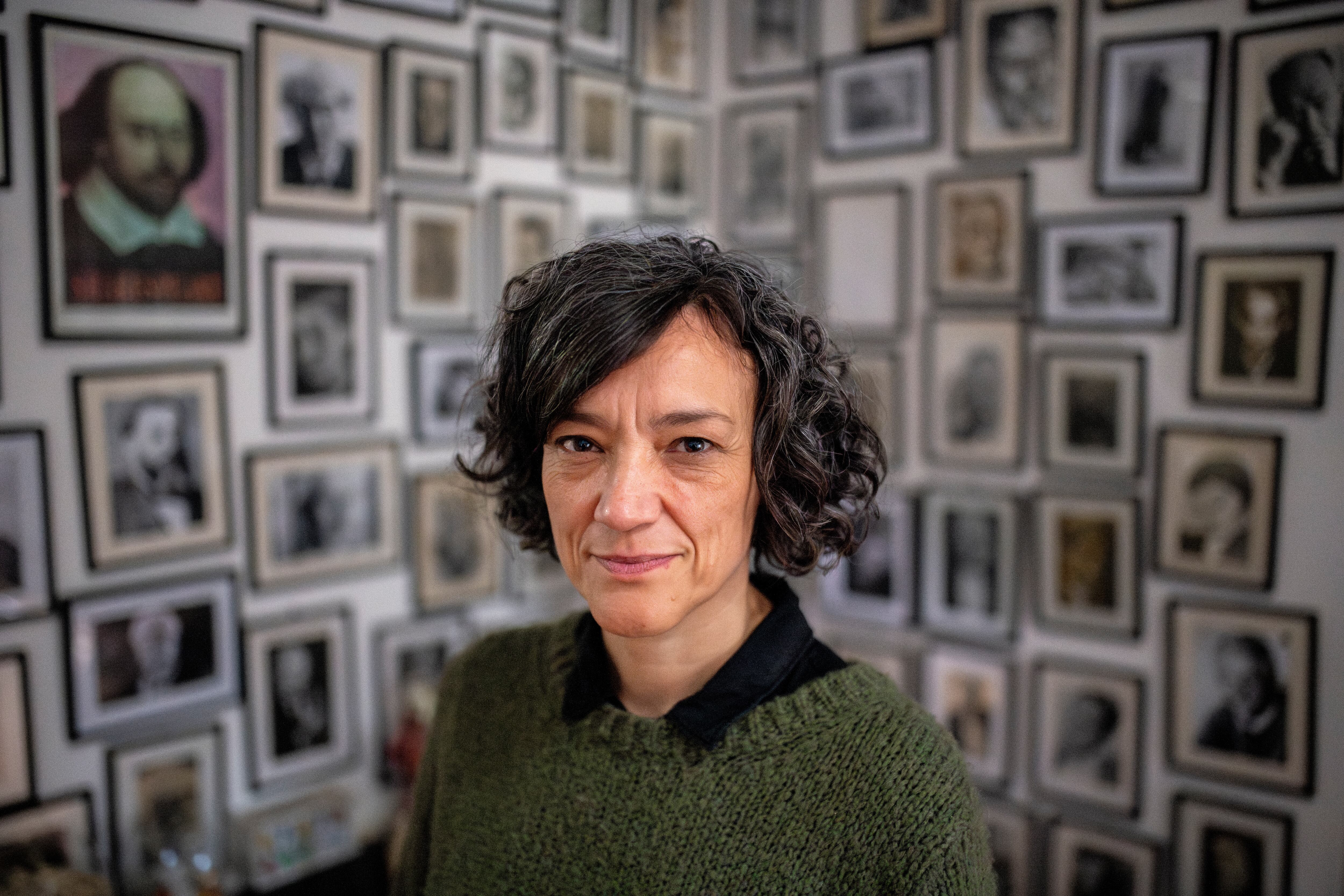 María José Ferrada, escritora: “El mundo de todos los días es bastante más cruel que el cuento de la cigarra y la hormiga”