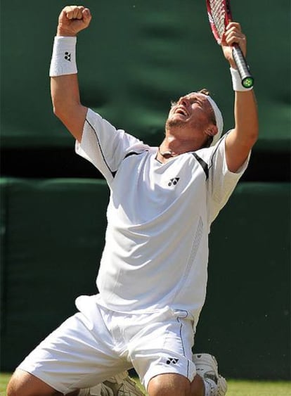Lleyton Hewitt celebra su victoria ante Juan Martín del Potro.