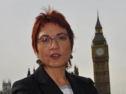 “A dedo te mandan de corresponsal y a dedo te sustituyen”