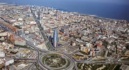 Zona del 22@ de Barcelona, con la avenida Diagonal desde la plaza de Glòries y la Torre Agbar hasta el litoral.