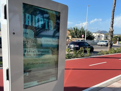 Un panel turístico de Castellón muestra mensajes contra Pedro Sánchez tras el ciberataque este jueves. Fotografía cedida por el grupo municipal socialista de Castellón.
