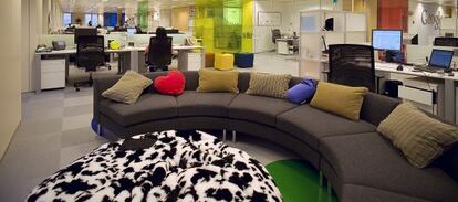 Salón de esparcimiento para empleados de Google España.