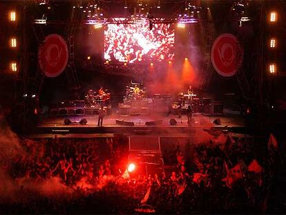 Recital de Los Piojos en el Quilmes Rock Festival.