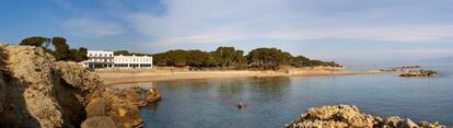 Panorama de los alrededores de Hostel Empuries, en la Costa Brava.