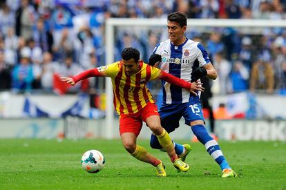 Pedrito es perseguido por Hector Moreno