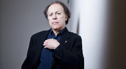 El escritor Javier Mar&iacute;as.