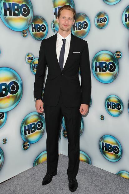 Alexander Skarsgard fue una de las presencias masculinas más sexies de la fiesta de la HBO.