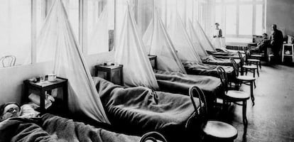 US soldiers suffering from Spanish flu in 1918 in Langres, France.