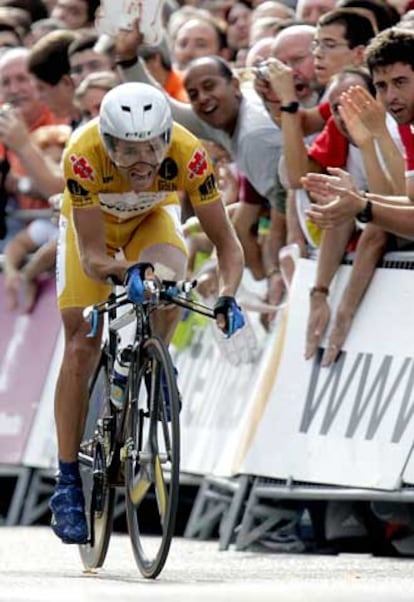 Roberto Heras, durante la contrarreloj de Alcalá en la Vuelta.