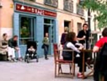 El Delic, un local en el que lo mismo se puede merendar, cenar o tomar copas, es uno de los más característicos de la zona.