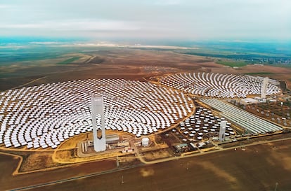 Plantas PS10 y PS20 de energía termosolar, ubicadas en Sanlúcar la Mayor, Sevilla. 

