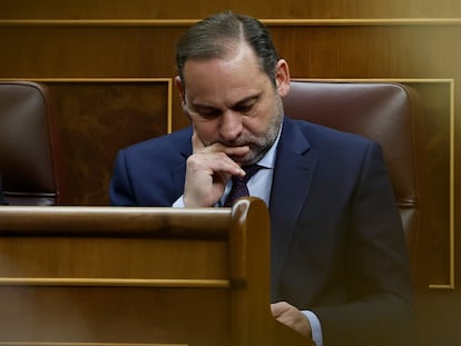 MADRID, 21/02/2024.- El diputado socialista José Luis Ábalos durante el pleno, este miércoles, en el Congreso de los Diputados. EFE/ Chema Moya

