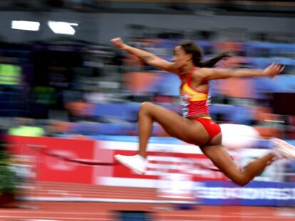 Ana Peleteiro, en el triple salto.