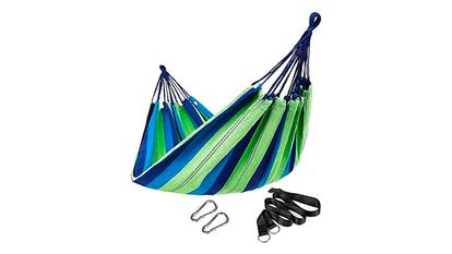 Productos de jardín ofertas de primavera sobre fondo blanco.