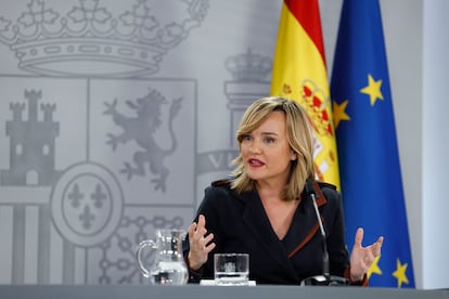 La portavoz y ministra de Educación, Formación Profesional y Deportes, Pilar Alegría, durante la rueda de prensa posterior al Consejo de Ministros, este martes.