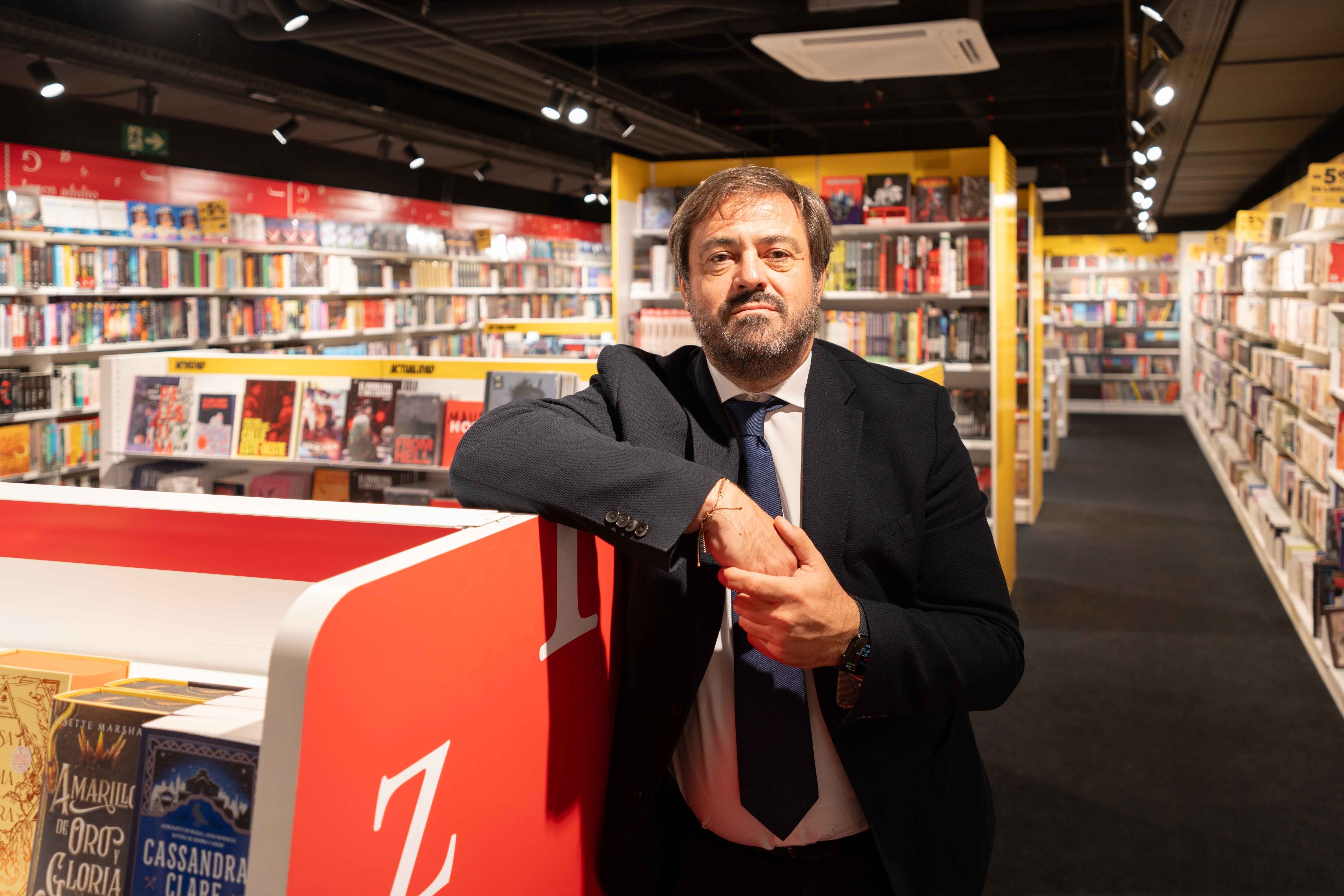 Enrique Martínez, consejero delegado del grupo Fnac-Darty, en la tienda de Fnac en Callao (Madrid), en una imagen facilitada por la empresa.