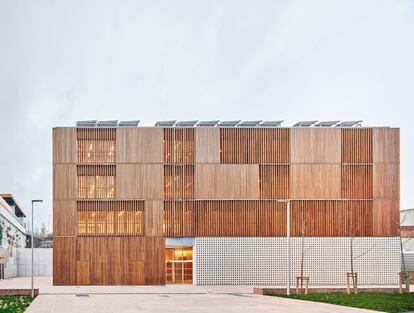 El primer Centro de Vida Comunitaria, situado en el barrio de la Trinitat Vella de Barcelona.