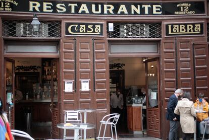 Fachada de Casa Labra, en Madrid.