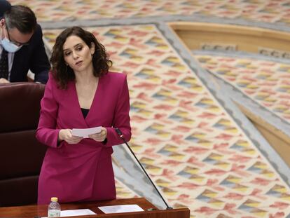 La presidenta de la Comunidad de Madrid, Isabel Díaz Ayuso, durante un pleno de la Asamblea regional.