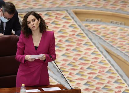 La presidenta de la Comunidad de Madrid, Isabel Díaz Ayuso, durante un pleno de la Asamblea regional.