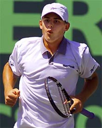 Roddick, exultante tras ganar a Sampras.