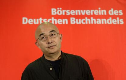 El escrito Liao Yiwu, hoy en la Feria del Libro de Fráncfort.