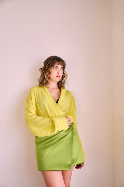 Beatrice Grannò con vestido de ZIMMERMANN, fotografiada en Sitges 
durante al festival de cine fantástico celebrado en la ciudad, en el que se presentó Daniela Forever.