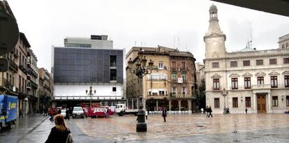 Plaza de Mercadal, en Reus, donde debía concentrarse el 'Sant Jordi de verano'.