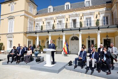 El presidente del PP, Alberto Núñez Feijóo, durante la rueda de prensa, en la cumbre de presidentes del PP.