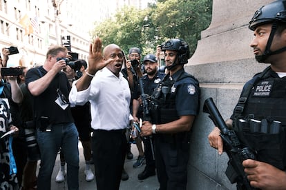 El candidato demócrata a la alcaldía de Nueva York, Eric Adams, el 7 de julio de 2021 durante un homenaje a los trabajadores esenciales en Manhattan.