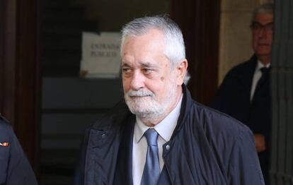 José Antonio Griñán sale de la Audiencia Provincial de Sevilla el día que fue notificado de sentencia de los ERE. Alejandro Ruesga