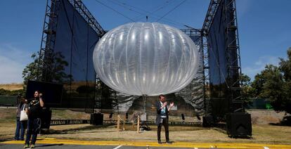 Un globo del proyecto Loon de Google.