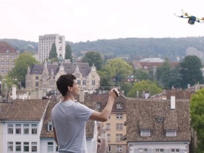 FotoKite Phi, el primer drone sin mando para los amantes de los selfies y el deporte extremo
