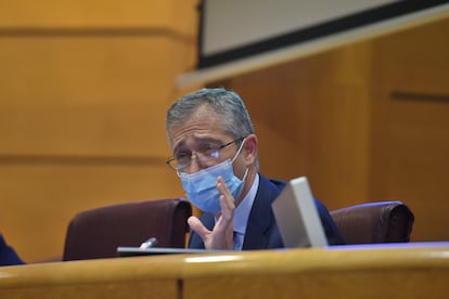 El Gobernador del Banco de España, Pablo Hernández de Cos, comparece ante la Comisión de Presupuestos del Senado.


Picture: Gustavo Valiente Herrero
GOBERNADOR;BANCO DE ESPAÑA;PABLO HERNÁNDEZ DE COS;SENADO;COMISIÓN DE PRESUPUESTOS;CÁMARA ALTA;PRESUPUESTOS;JOSÉ ANTONIO MONAGO
Gustavo Valiente / Europa Press
30/11/2021