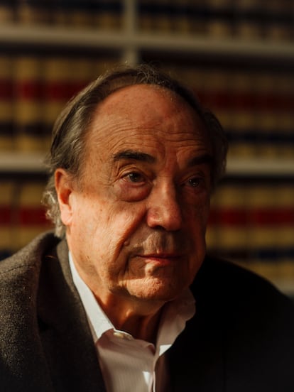 Gerardo Viada, uno de los abogados de Ramón García Sanz,  militantes del FRAP: “Cuando tras la ejecución fui a recoger sus pertenencias al Gobierno Militar, me entregaron un reloj barato, una cartera sin dinero y un transistor. Cabían en una caja de zapatos". 