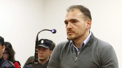 El paramilitar serbio Luka Bojovic en la vista sobre su extradici&oacute;n.