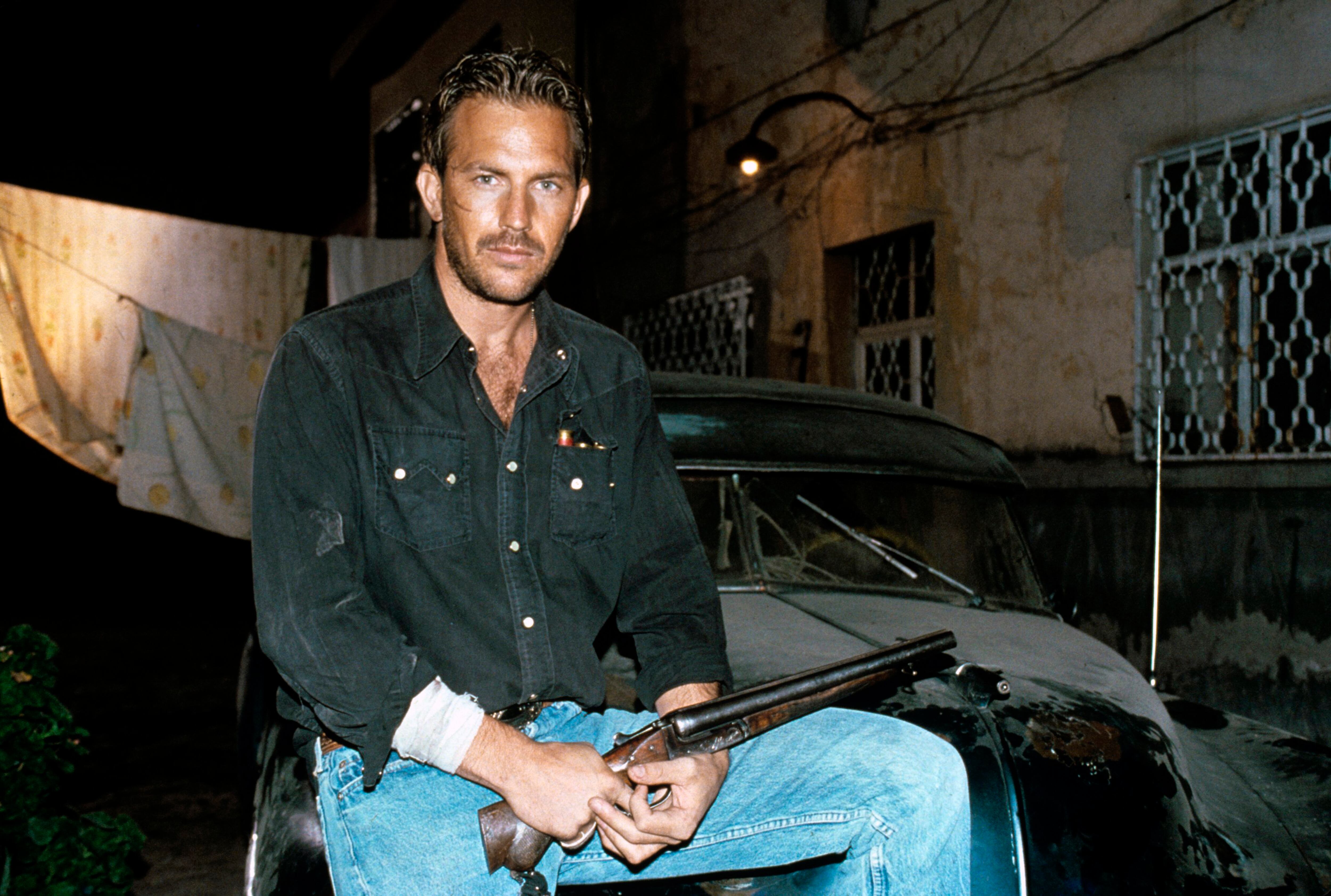 Kevin Costner en el rodaje de 'Revenge (Venganza)'.